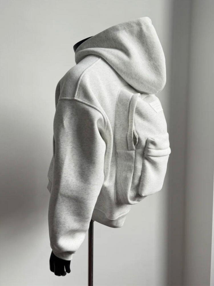 Polera PRO con Mochila Incorporada